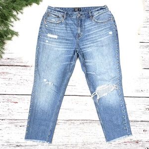 👖|•ABERCROMBIE & FITCH•| Studded Annie High Rise Girlfriend Jean